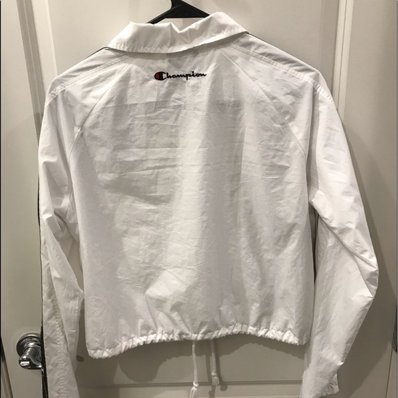 CHAMPION- Zippertape Cropped Coaches Jacket - Picture 6 of 8